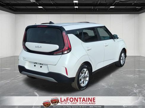 Used 2025 Kia Soul LX w/ LX Technology Package image 8
