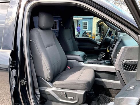 Used 2017 Ford F150 XLT w/ Equipment Group 302A Luxury image 9