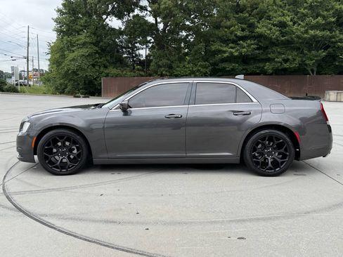 Used 2015 Chrysler 300 Limited RWD image 20