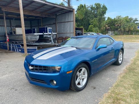 Used 2010 Chevrolet Camaro LT RWD image 2