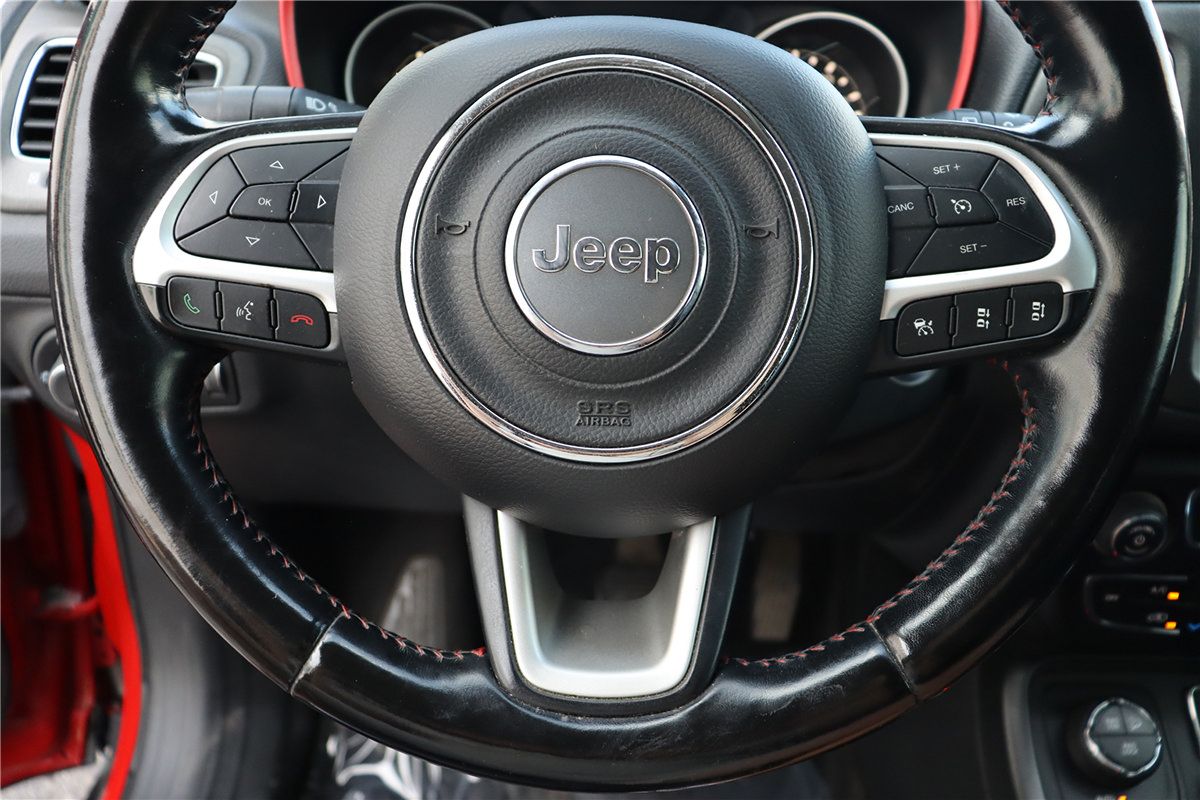 Used 2021 Jeep Compass Trailhawk w/ Convenience Group AWD/4WD image 41