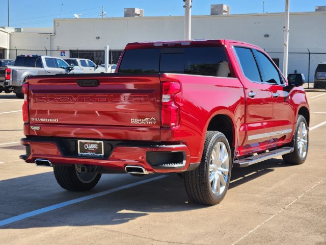 Used 2025 Chevrolet Silverado 1500 High Country w/ High Country Premium Package AWD/4WD image 13