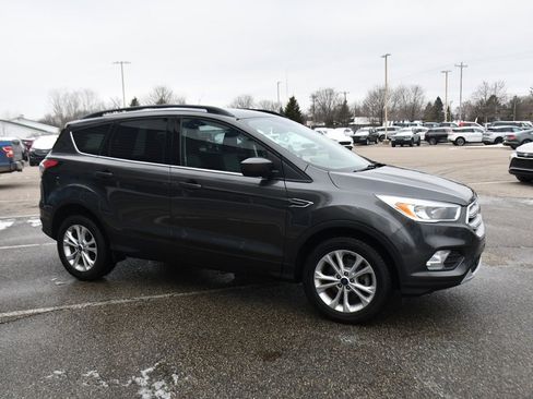 Used 2018 Ford Escape SE image 8