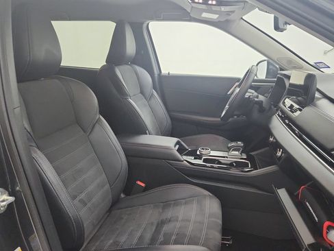 Used 2025 Mitsubishi Outlander SE AWD/4WD image 35