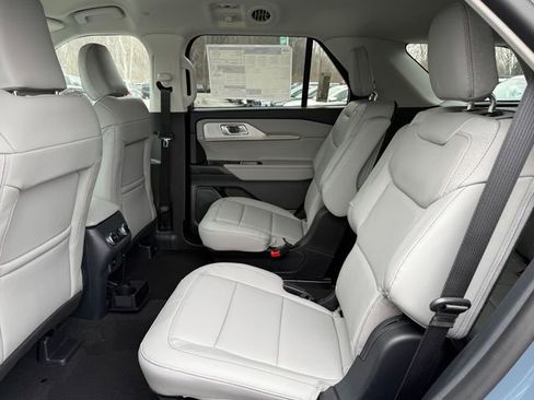 New 2026 Ford Explorer Active w/ Active Comfort Package image 15