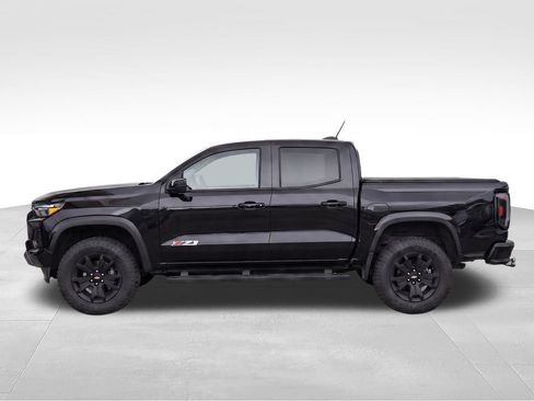 Used 2020 Chevrolet Colorado Z71 w/ Z71 Midnight Edition AWD/4WD image 6