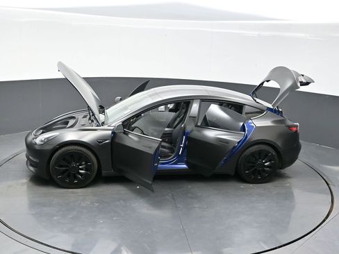 Used 2021 Tesla Model 3 Standard Range Plus image 39