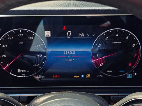 Used 2024 Mercedes-Benz GLE 350 4MATIC w/ Driver Assistance Package image 39