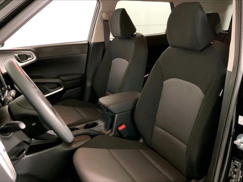 Certified 2025 Kia Soul LX w/ LX Technology Package FWD image 22