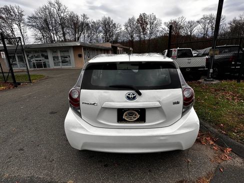 Used 2013 Toyota Prius C Three image 6