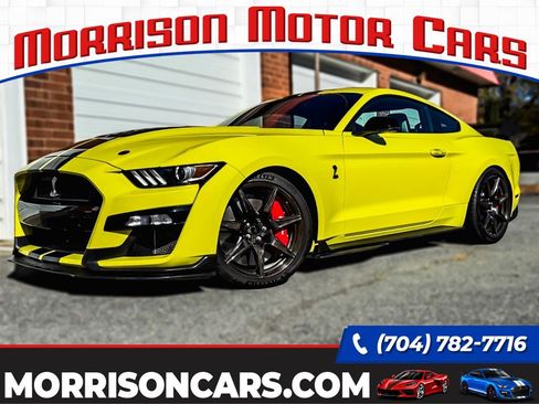 Used 2021 Ford Mustang Shelby GT500 w/ Carbon Fiber Track Pack image 1