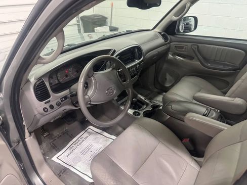 Used 2003 Toyota Sequoia Limited image 18