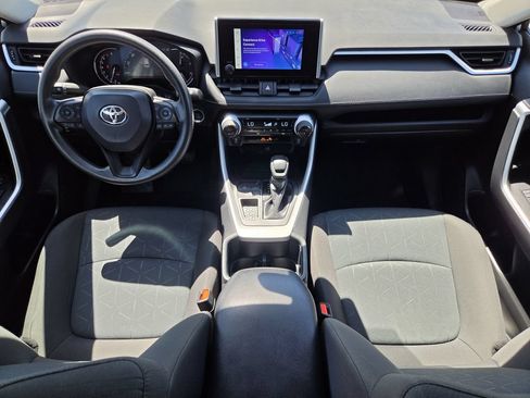 Used 2025 Toyota RAV4 XLE FWD image 13