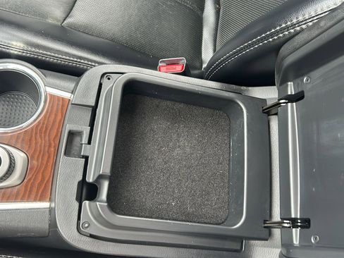 Used 2018 Nissan Pathfinder Platinum AWD/4WD image 23