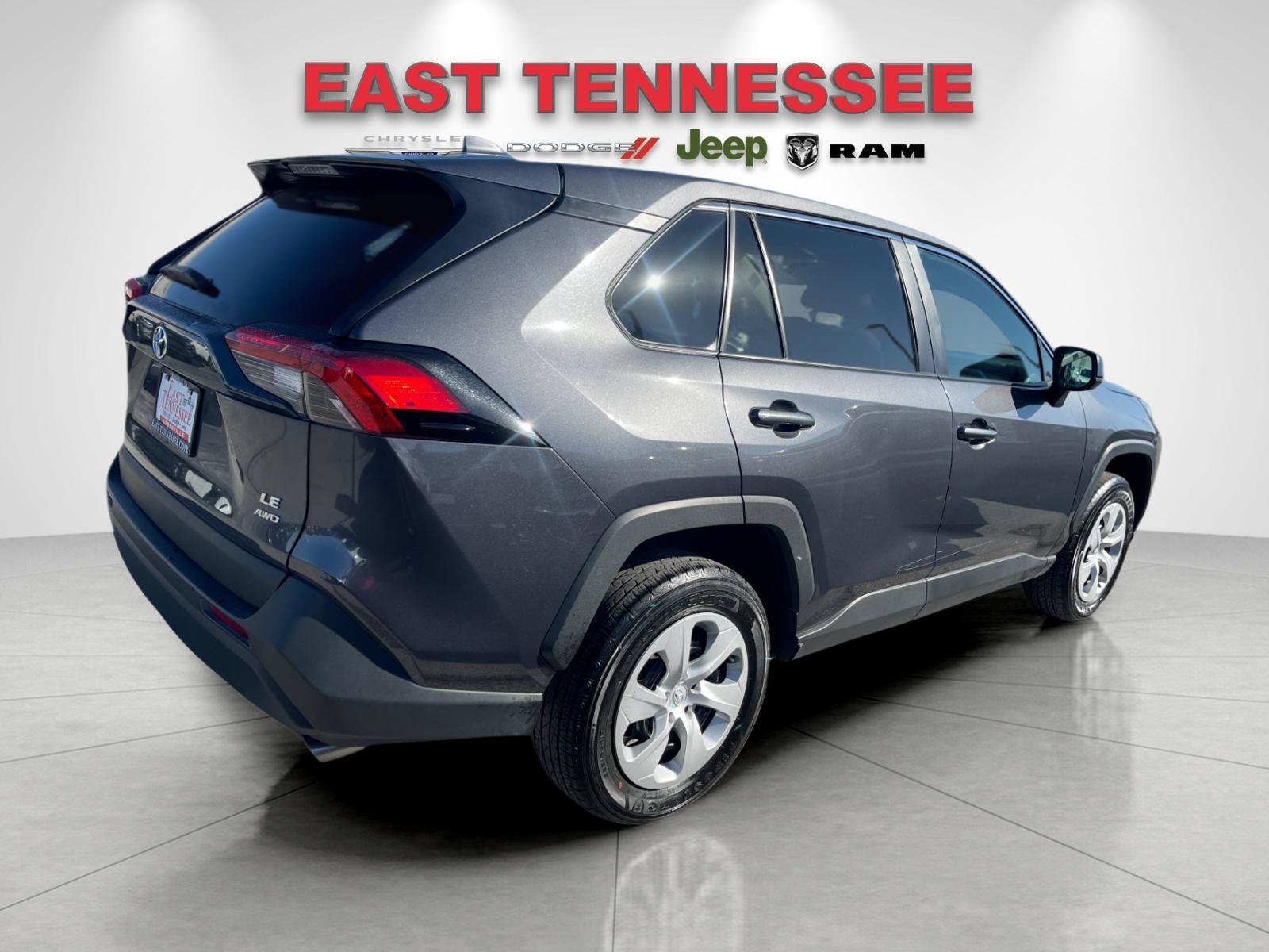 Used 2025 Toyota RAV4 LE AWD/4WD image 3
