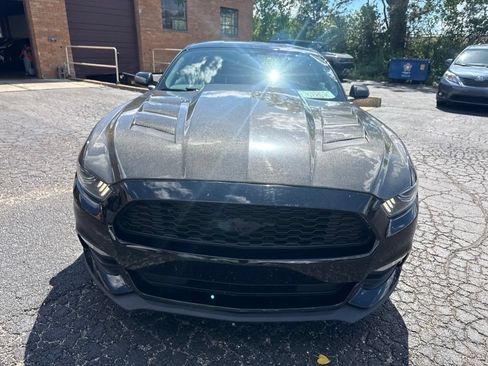 Used 2015 Ford Mustang Coupe RWD image 9