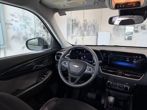 Used 2025 Chevrolet TrailBlazer LT image 32