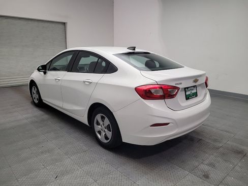 Used 2017 Chevrolet Cruze LS FWD image 5