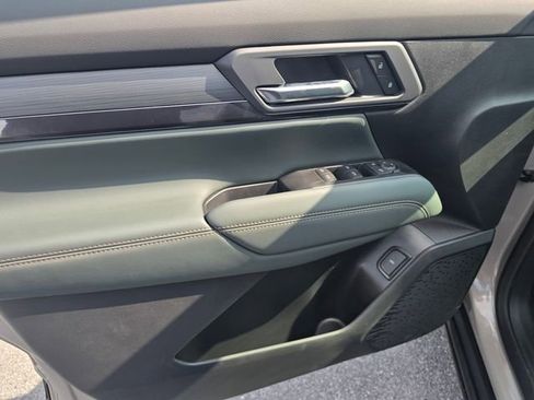 New 2026 GMC Terrain AT4 w/ Technology Package II AWD/4WD image 19