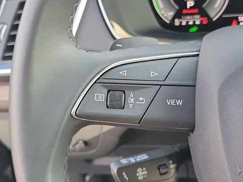 Used 2024 Audi Q5 e Premium Plus w/ Premium Plus Package image 11