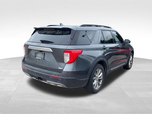 Used 2020 Ford Explorer XLT w/ Equipment Group 202A AWD/4WD image 2