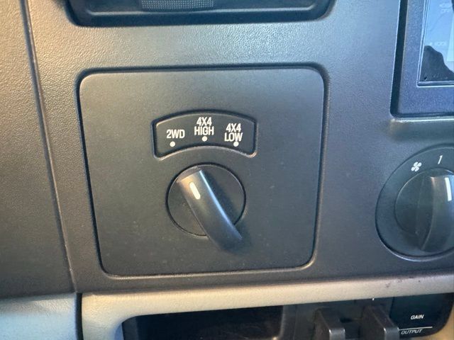 Used 2007 Ford F350 XLT AWD/4WD image 9