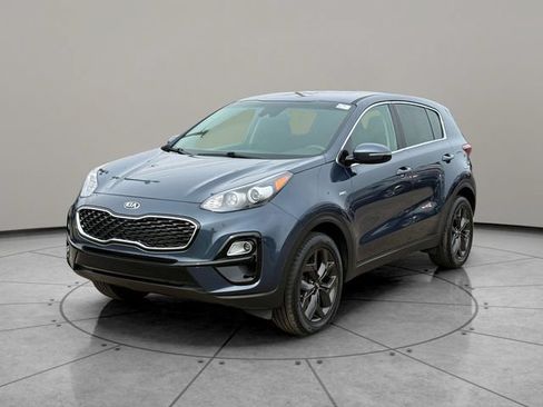 Used 2022 Kia Sportage LX w/ LX AWD Value Edition Package image 3