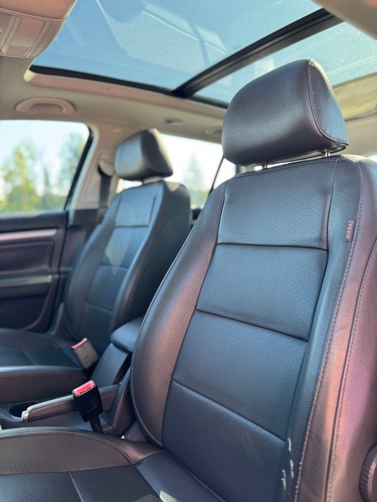 Used 2009 Volkswagen Jetta SE FWD image 26
