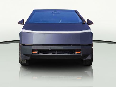 Used 2024 Tesla Cybertruck AWD Crew Cab image 2