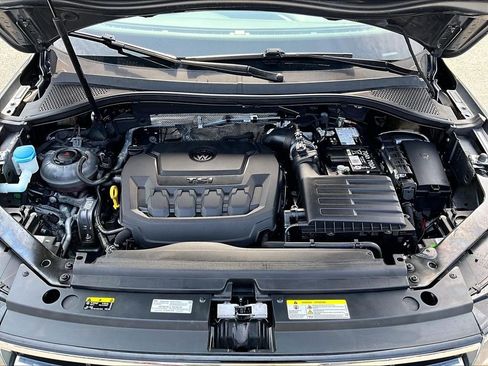 Used 2024 Volkswagen Tiguan SE AWD/4WD image 30