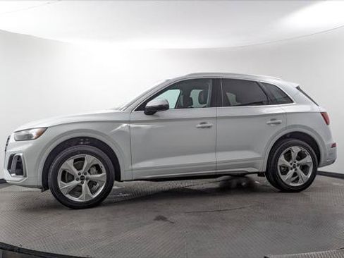 Used 2023 Audi Q5 2.0T Premium Plus w/ Premium Plus Package AWD/4WD image 3