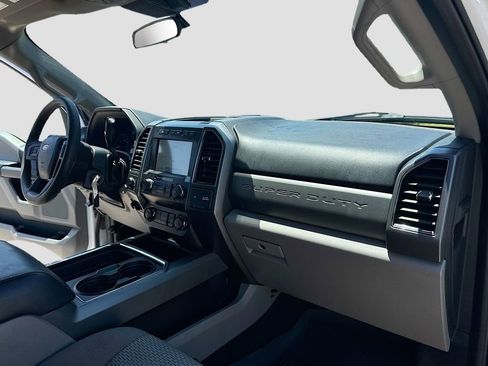 Used 2020 Ford F250 XLT w/ XLT Value Package AWD/4WD image 32
