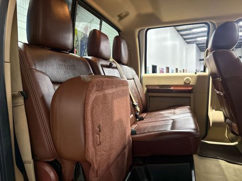Used 2014 Ford F350 King Ranch w/ King Ranch w/Chrome Package image 98