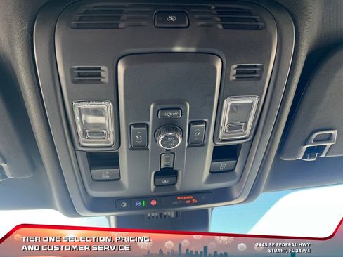 New 2025 GMC Yukon XL Denali w/ Denali Reserve Package image 27