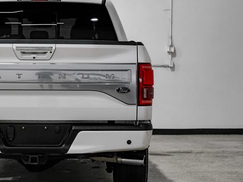 Used 2015 Ford F150 Platinum w/ Equipment Group 701A Luxury AWD/4WD image 58