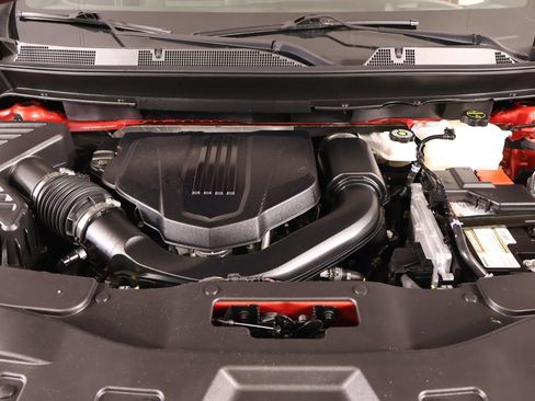 Used 2025 Chevrolet Traverse LT FWD image 20