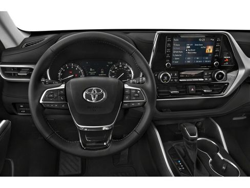 Used 2021 Toyota Highlander XLE FWD image 5