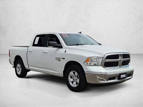Used 2020 RAM 1500 Classic SLT w/ Luxury Group AWD/4WD image 3