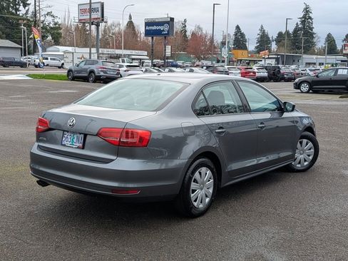 Used 2015 Volkswagen Jetta S image 5