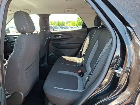 Used 2023 Chevrolet TrailBlazer LT AWD/4WD image 10