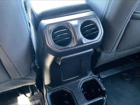 Used 2022 Jeep Wrangler Unlimited Sport AWD/4WD image 31