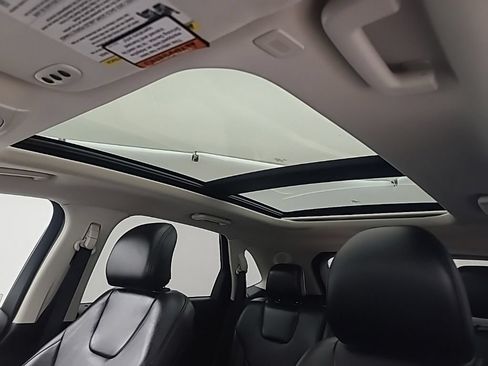 Used 2019 Ford Edge Titanium w/ Canadian Touring Package AWD/4WD image 38