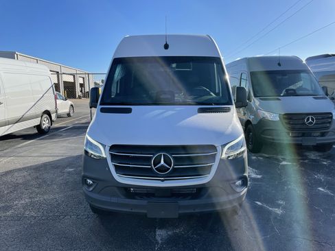 New 2026 Mercedes-Benz Sprinter 2500 image 2