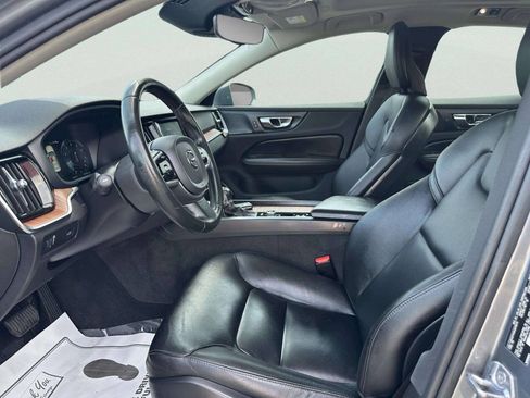 Used 2019 Volvo S60 T6 Momentum w/ Multimedia Package AWD/4WD image 9