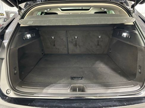 Used 2023 Buick Envision Avenir AWD/4WD image 30