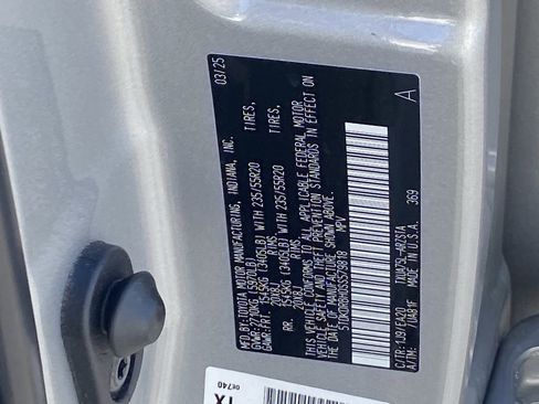 Used 2025 Toyota Highlander XSE image 14