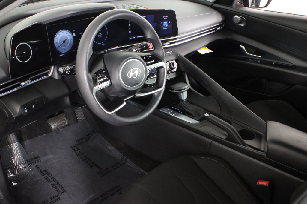 Certified 2024 Hyundai Elantra SEL FWD image 19