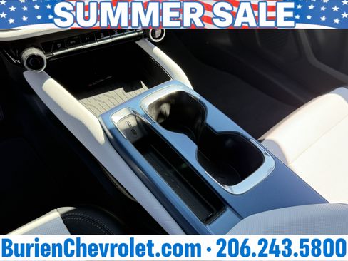 New 2026 Chevrolet Equinox EV LT FWD image 17