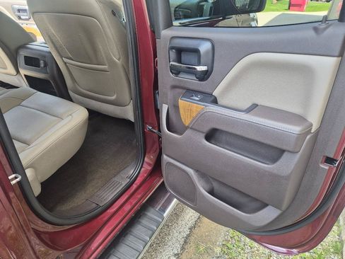 Used 2014 GMC Sierra 1500 SLT w/ SLT Preferred Package AWD/4WD image 19