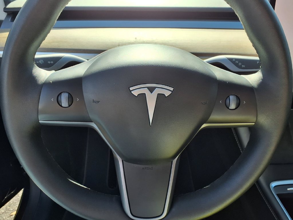 Used 2023 Tesla Model Y Long Range AWD/4WD image 8